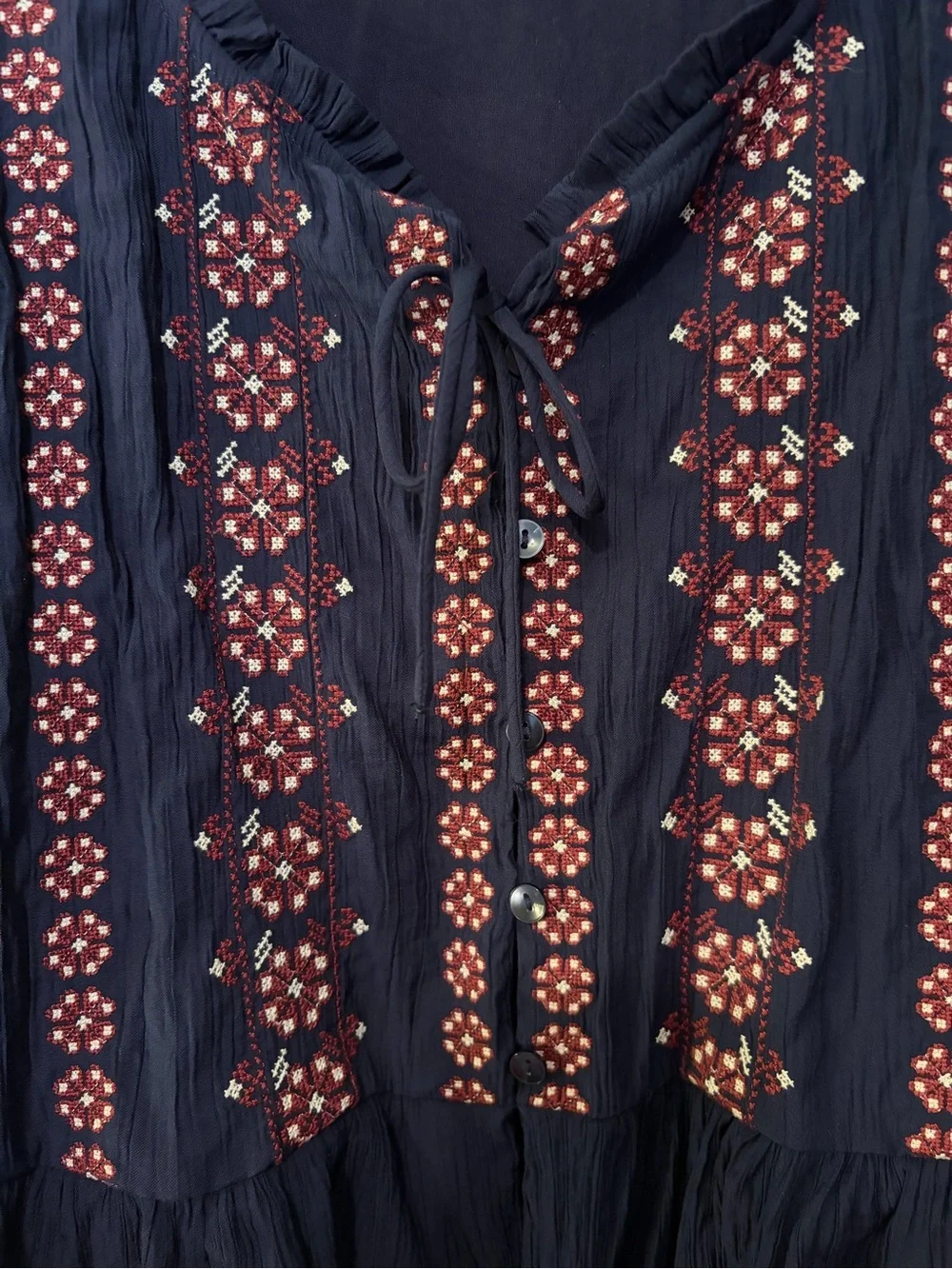 Abercrombie & Fitch navy peasant